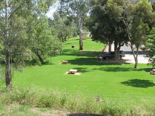 Picnic area, River Angus, Strathalbyn, South Australia Picnic area, River Angus, Strathalbyn, South Australia