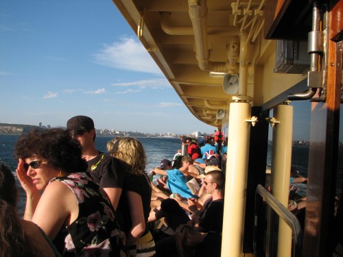sydney-harbour_20081228_025 Crowded Manly Ferry, Sydney Harbour
