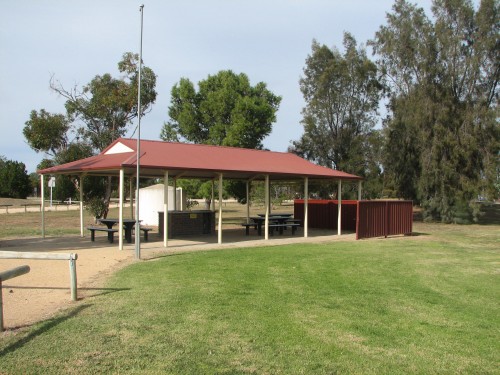 Picnic and bbq area, Lake Roberts, Lameroo, South Australia Picnic and bbq area, Lake Roberts, Lameroo, South Australia